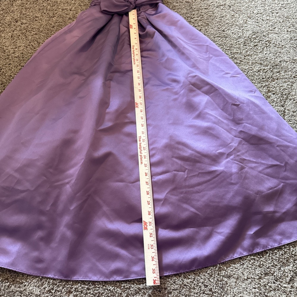 David's Bridal Lavendar Satin Flower Girl Dress Size 8 Wedding Formal - Picture 6 of 7